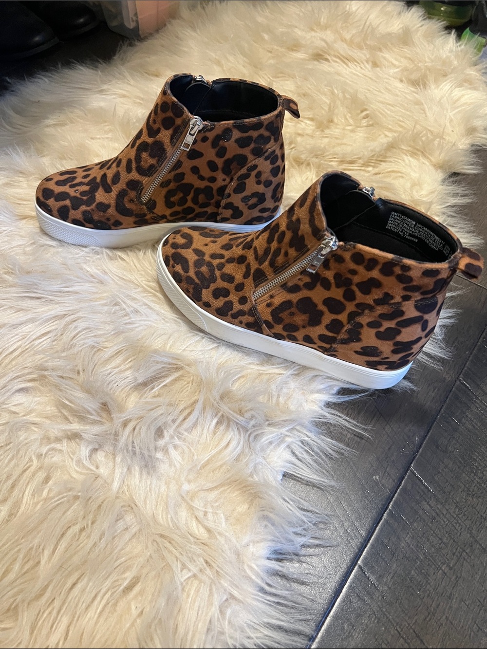 Time and Tru women’s Leopard Print High-Top Sneakers with Side Zipper - Brown